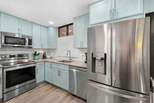 3412 NE Causeway Boulevard 102, Jensen Beach, FL 34957