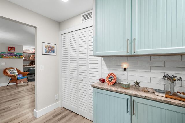 3412 NE Causeway Boulevard 102, Jensen Beach, FL 34957