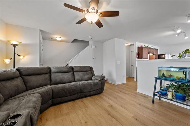 1751 Overcreek Circle, Winston-salem, NC 27127