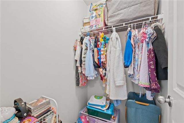 1751 Overcreek Circle, Winston-salem, NC 27127