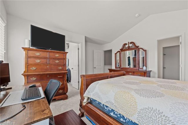 1751 Overcreek Circle, Winston-salem, NC 27127