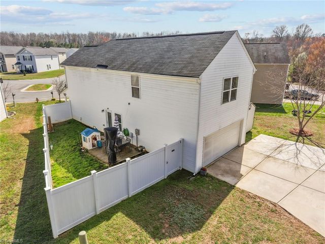 1751 Overcreek Circle, Winston-salem, NC 27127