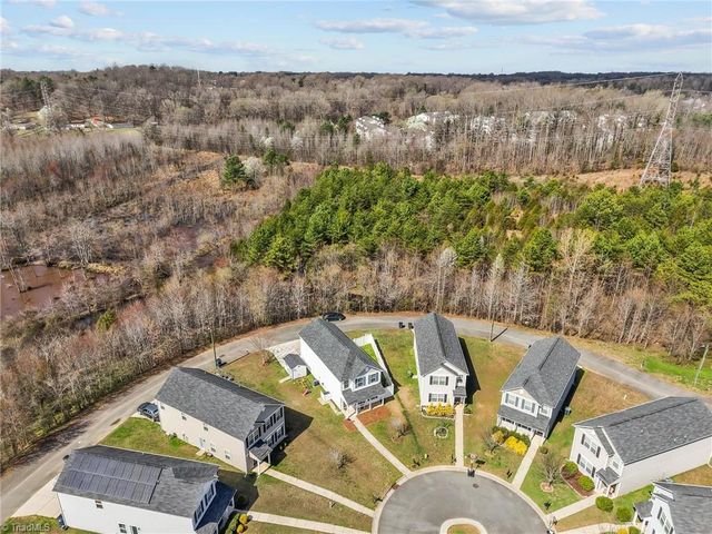 1751 Overcreek Circle, Winston-salem, NC 27127