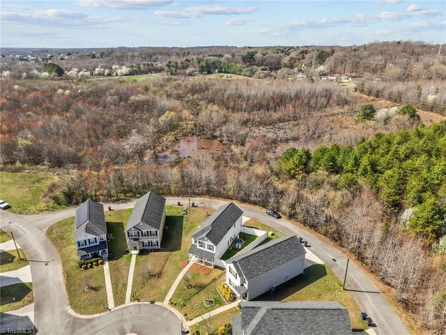 1751 Overcreek Circle, Winston-salem, NC 27127