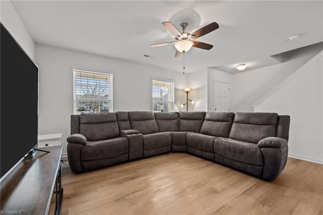 1751 Overcreek Circle, Winston-salem, NC 27127