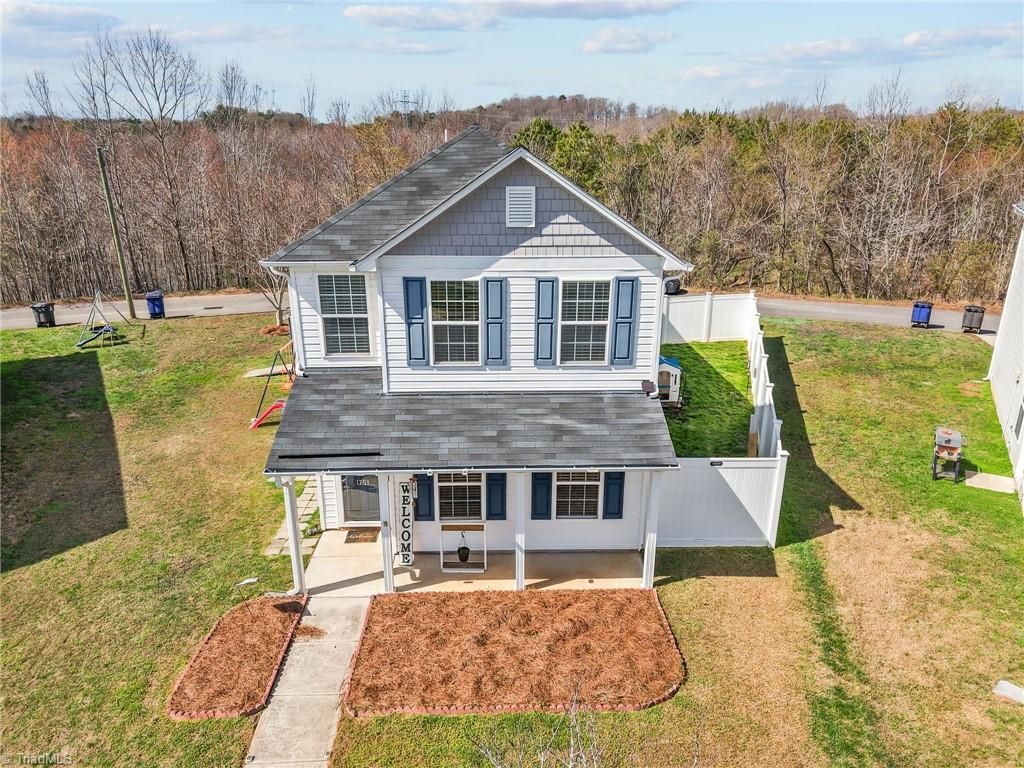 1751 Overcreek Circle, Winston-salem, NC 27127