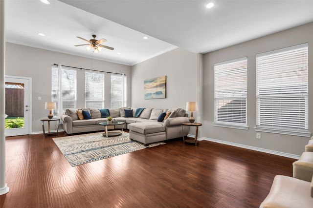 1164 Annalea Cove Drive, Lewisville, TX 75056