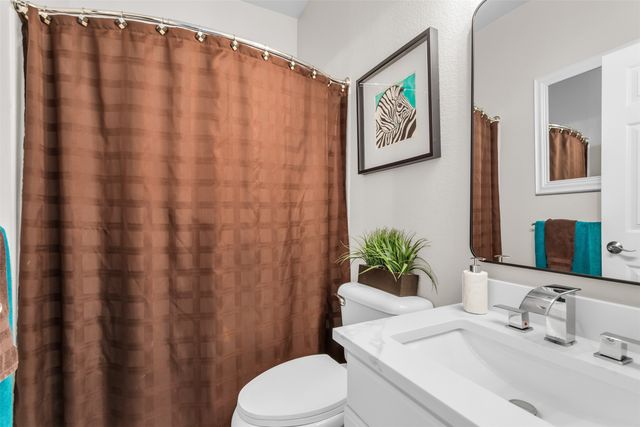 1164 Annalea Cove Drive, Lewisville, TX 75056