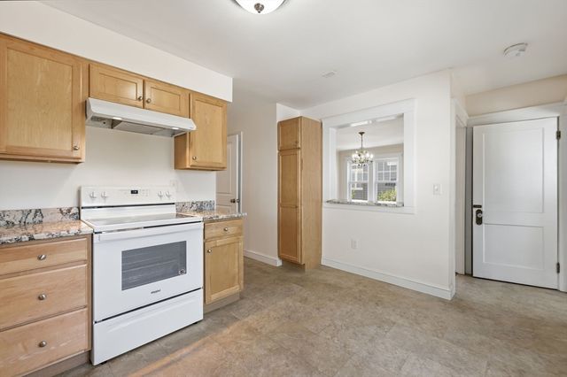 17 Rollinson Road, Worcester, MA 01606