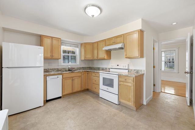 17 Rollinson Road, Worcester, MA 01606