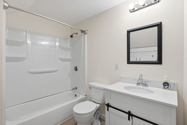17 Rollinson Road, Worcester, MA 01606