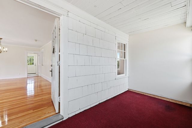 17 Rollinson Road, Worcester, MA 01606