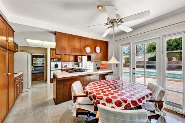 19002 Chadbourne Lane, North Tustin, CA 92705