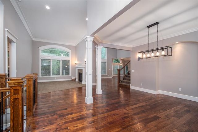 704 Folks Road, Lawrence, KS 66047