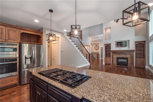 704 Folks Road, Lawrence, KS 66047