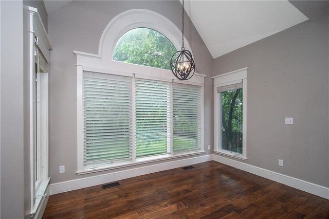 704 Folks Road, Lawrence, KS 66047