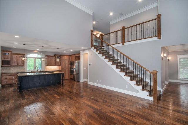 704 Folks Road, Lawrence, KS 66047