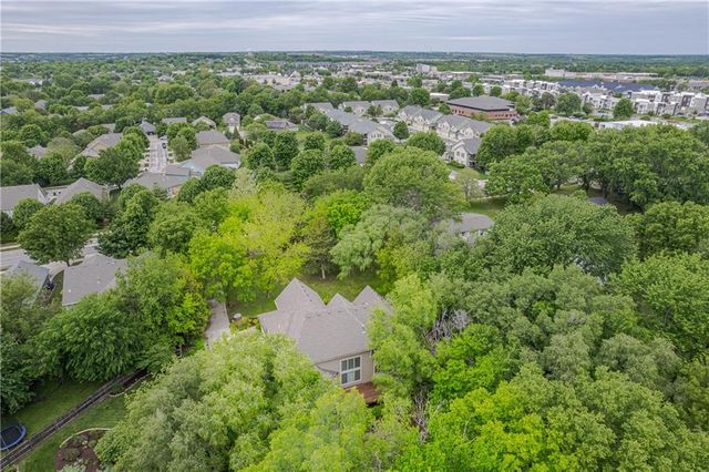 704 Folks Road, Lawrence, KS 66047