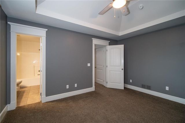 704 Folks Road, Lawrence, KS 66047