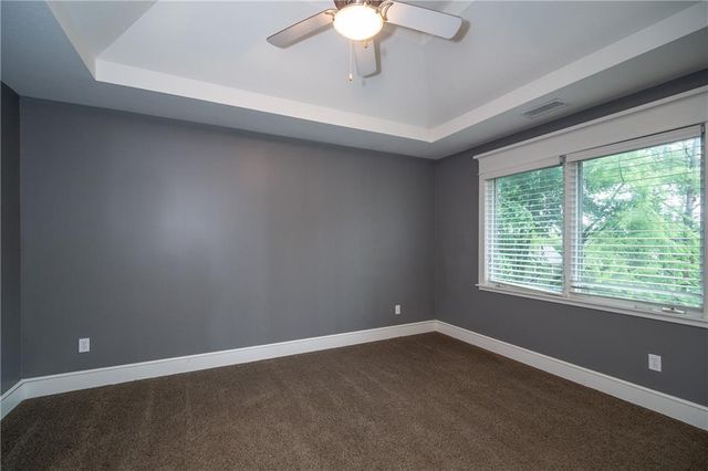 704 Folks Road, Lawrence, KS 66047