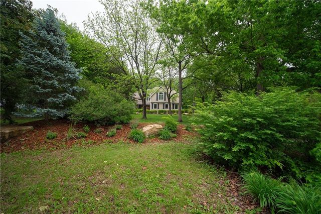 704 Folks Road, Lawrence, KS 66047
