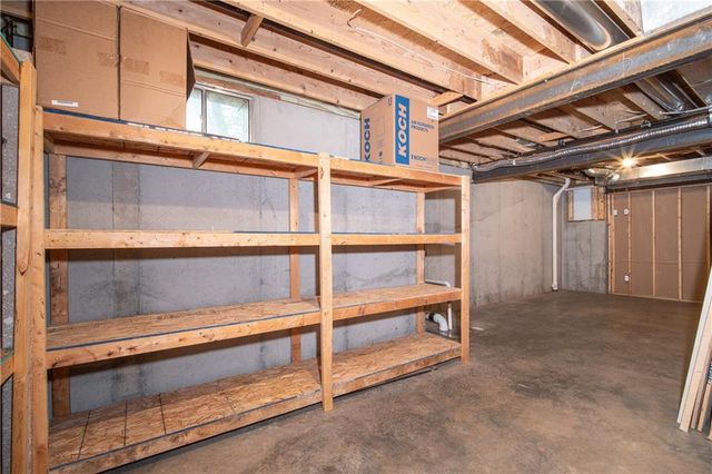 704 Folks Road, Lawrence, KS 66047