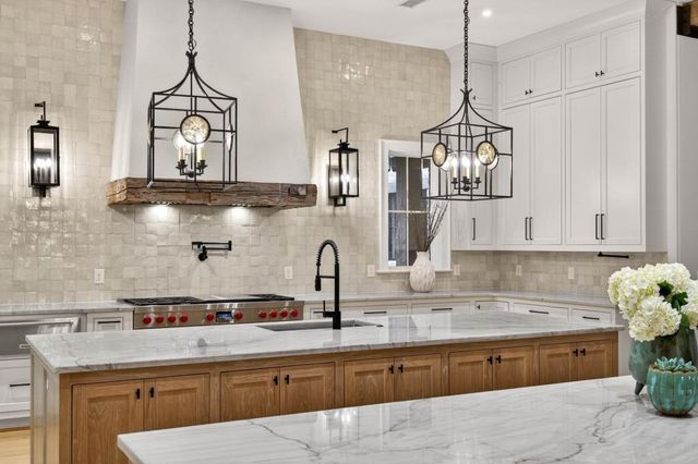 943 Kennesaw Due West Road, Kennesaw, GA 30152