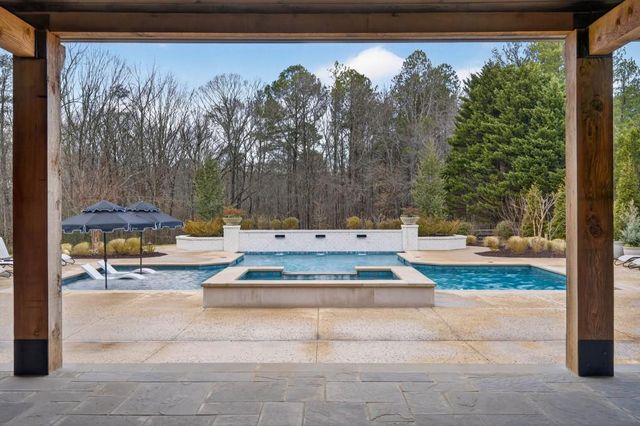 943 Kennesaw Due West Road, Kennesaw, GA 30152