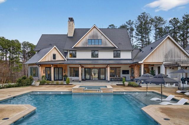 943 Kennesaw Due West Road, Kennesaw, GA 30152