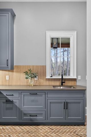 943 Kennesaw Due West Road, Kennesaw, GA 30152