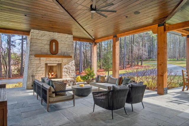 943 Kennesaw Due West Road, Kennesaw, GA 30152