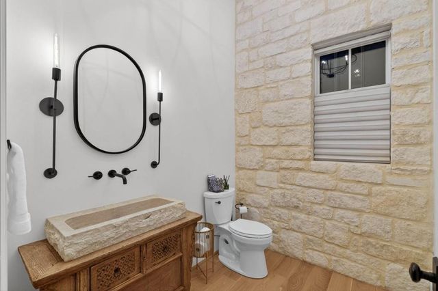 943 Kennesaw Due West Road, Kennesaw, GA 30152