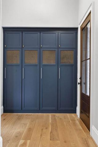 943 Kennesaw Due West Road, Kennesaw, GA 30152