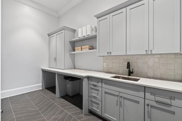 943 Kennesaw Due West Road, Kennesaw, GA 30152