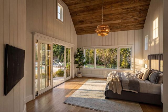 943 Kennesaw Due West Road, Kennesaw, GA 30152