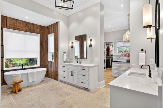 943 Kennesaw Due West Road, Kennesaw, GA 30152