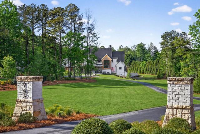 943 Kennesaw Due West Road, Kennesaw, GA 30152