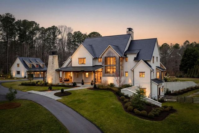 943 Kennesaw Due West Road, Kennesaw, GA 30152