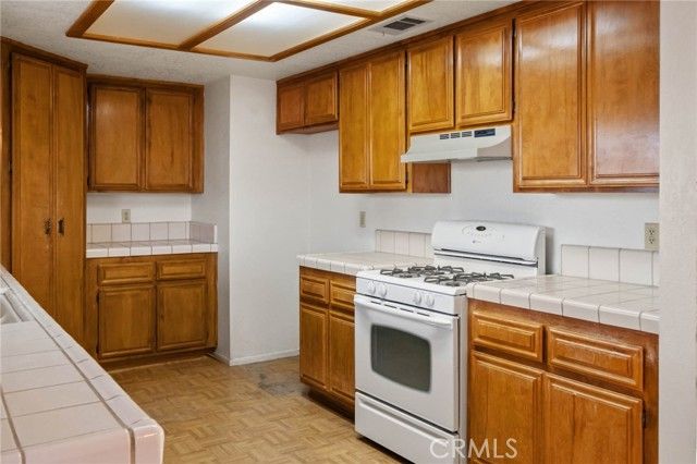 11065 Neola Road, Apple Valley, CA 92308