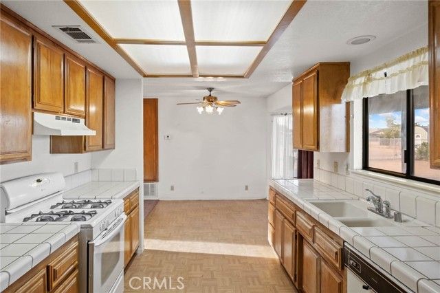 11065 Neola Road, Apple Valley, CA 92308