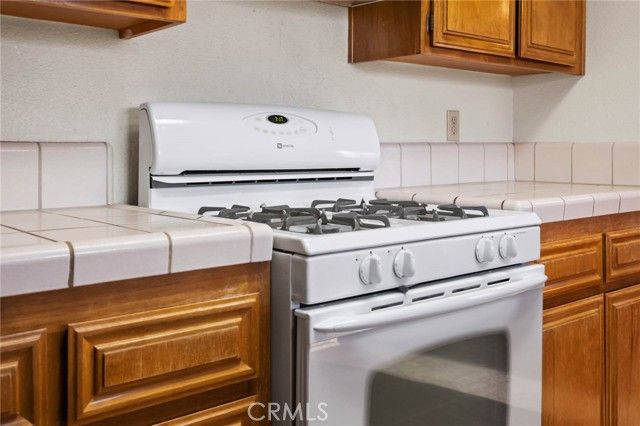 11065 Neola Road, Apple Valley, CA 92308