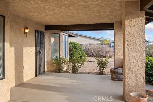 11065 Neola Road, Apple Valley, CA 92308