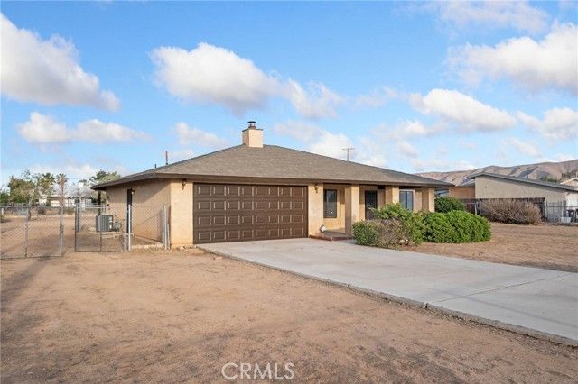 11065 Neola Road, Apple Valley, CA 92308