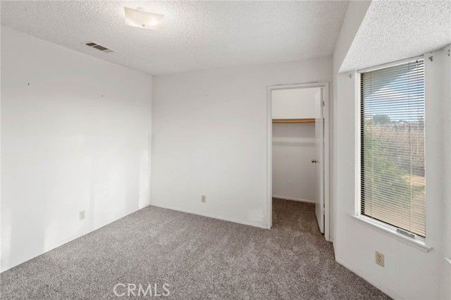 11065 Neola Road, Apple Valley, CA 92308