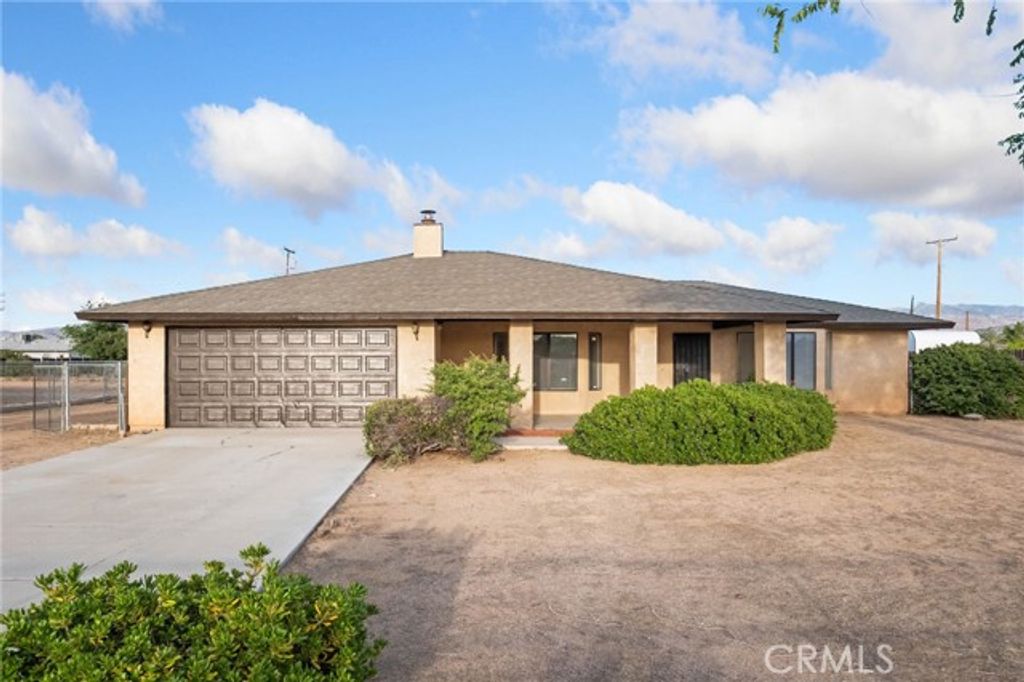 11065 Neola Road, Apple Valley, CA 92308