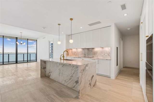 3015 S YSABELLA AVENUE 1102, Tampa, FL 33629
