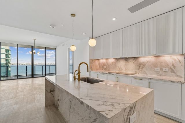 3015 S YSABELLA AVENUE 1102, Tampa, FL 33629