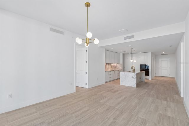 3015 S YSABELLA AVENUE 1102, Tampa, FL 33629