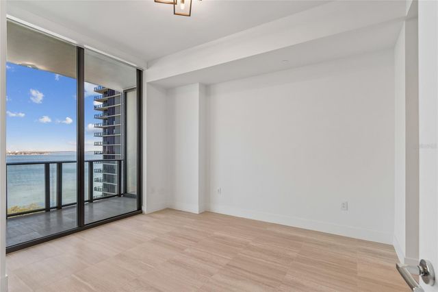 3015 S YSABELLA AVENUE 1102, Tampa, FL 33629