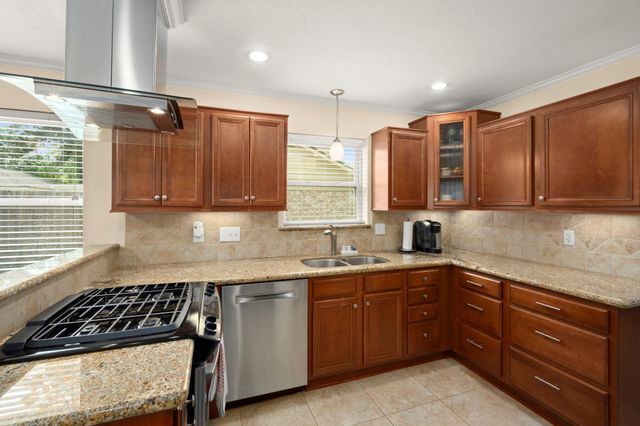 7615 Litchfield Lane, Spring, TX 77379